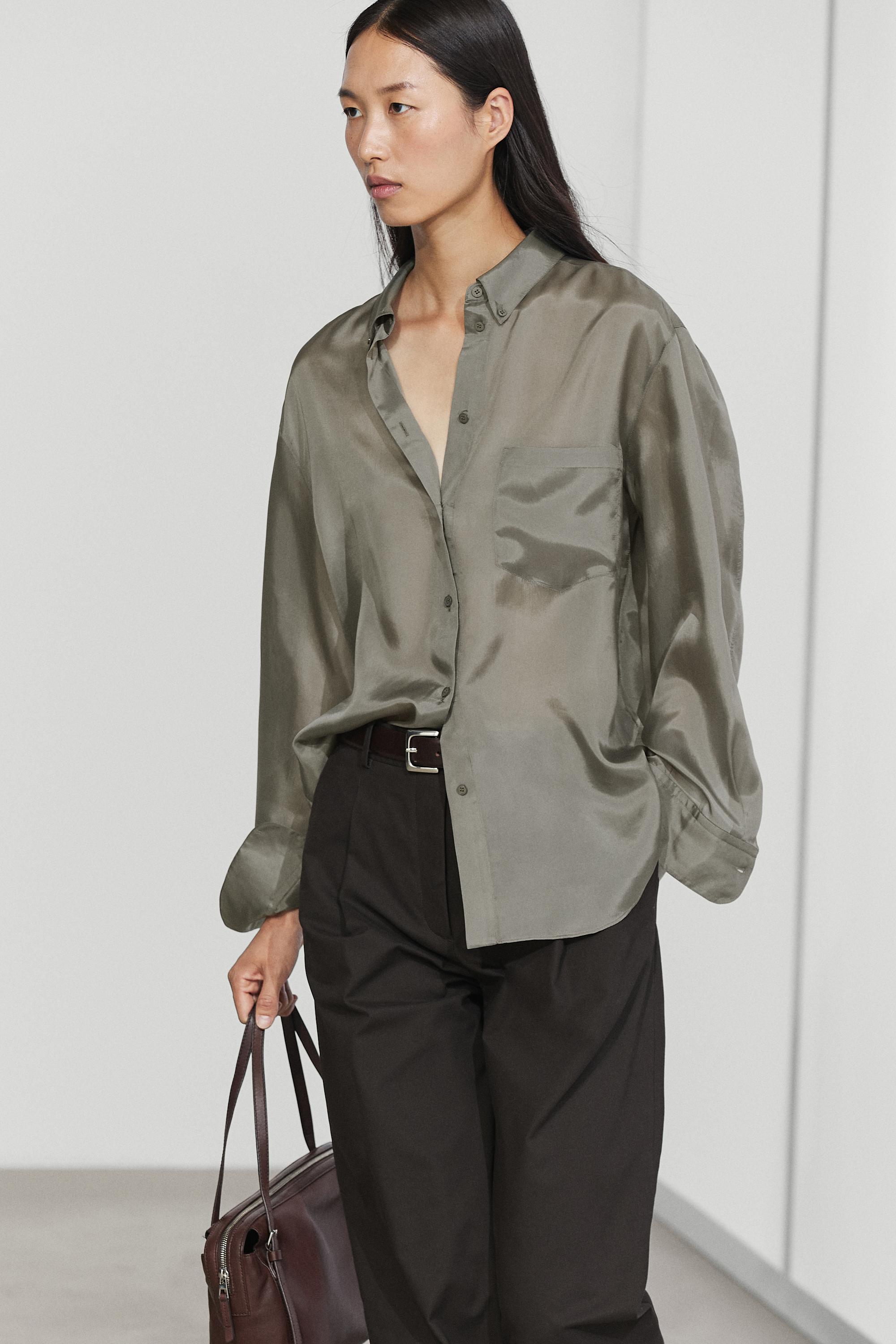 Flowing shirt with pocket detail